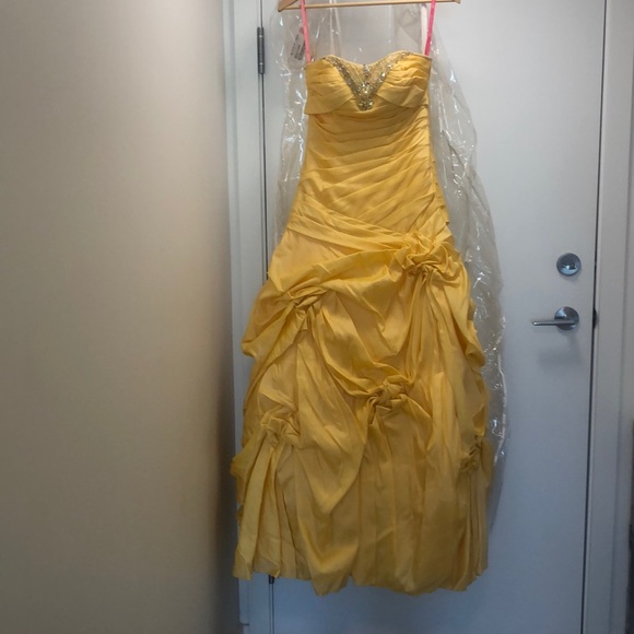 Prom dress - Picture 3 of 5